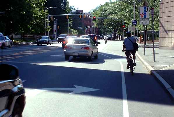 Blue lane sign and maneuver