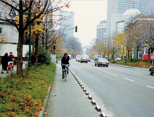 Traffic Logix Cycle Lane raised barrier