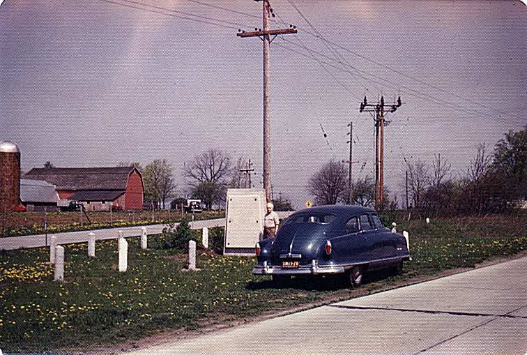 AMS, car and West Seneca Monument.jpg (80726 bytes)