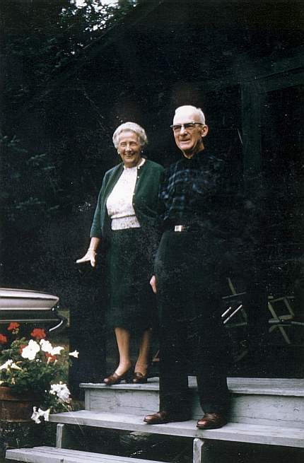 p36a Arthur and Alice.jpg (38647 bytes)